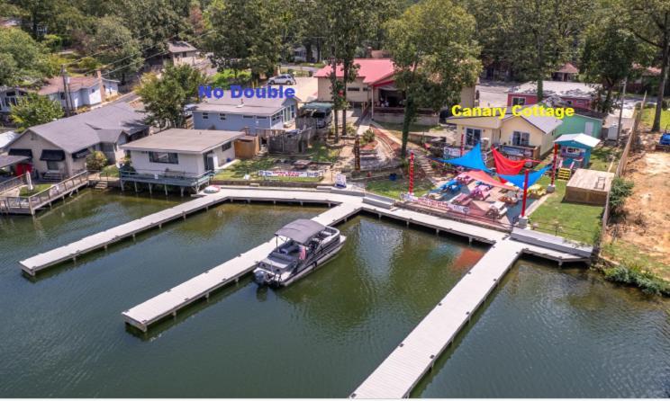 Canary Lake Cottage W/Hot Tub At Sam'S Pizza Hot Springs Exterior photo