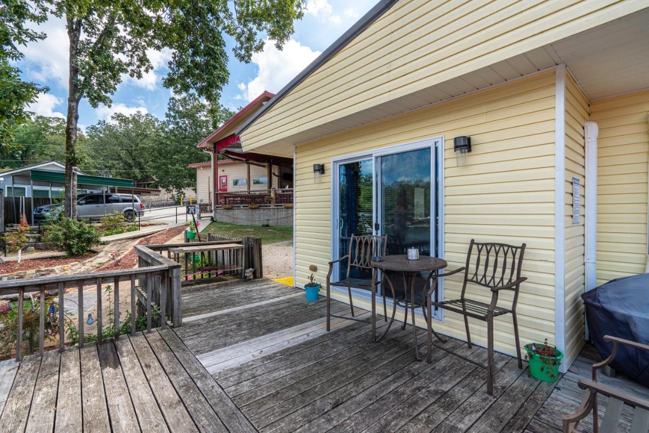 Canary Lake Cottage W/Hot Tub At Sam'S Pizza Hot Springs Exterior photo